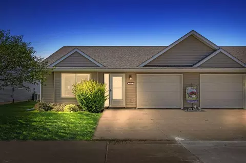 1495 Jaylen Ln, North Liberty, IA 52317