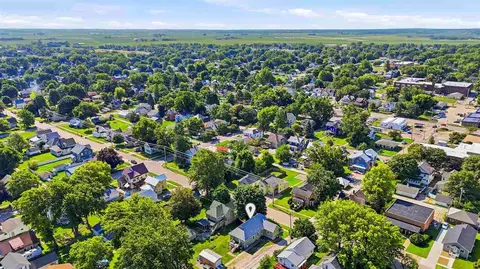 View/Area - 302 E 2nd St, Washington, IA 52353 photo 4 of 11