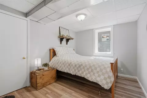Bedroom - 302 E 2nd St, Washington, IA 52353 photo 5 of 7