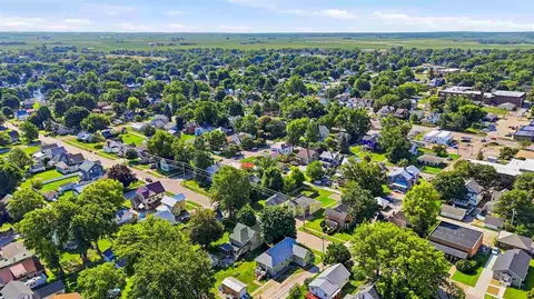 View/Area - 302 E 2nd St, Washington, IA 52353 photo 5 of 11