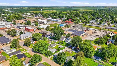 View/Area - 302 E 2nd St, Washington, IA 52353 photo 8 of 11