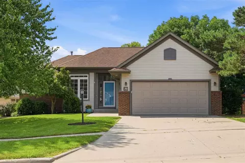 20 E Dovetail, Coralville, IA 52241
