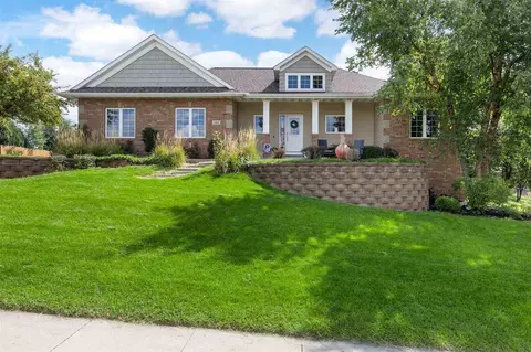 2861 Diamond Mil Ln, Coralville, IA 52241