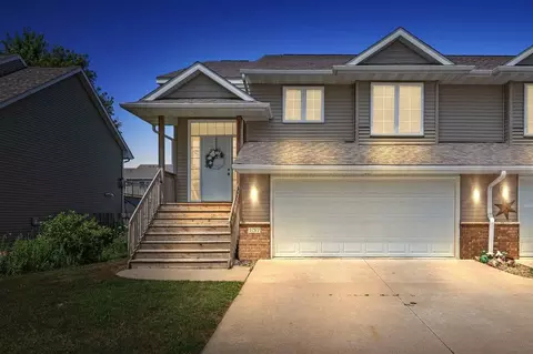 137 S Park Ridge Rd, North Liberty, IA 52317