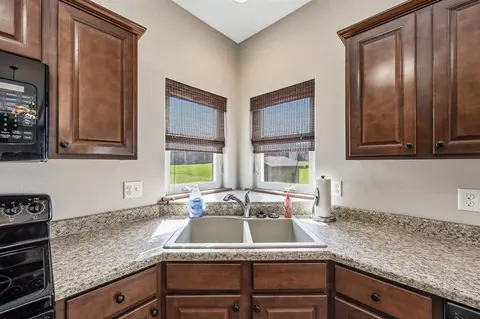 Kitchen - 2050 Hillside Dr, Ely, IA 52227 photo 2 of 3