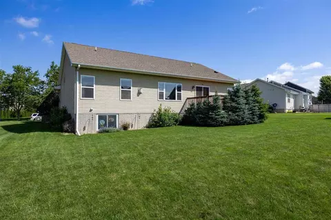 Exterior - 2050 Hillside Dr, Ely, IA 52227 photo 7 of 7