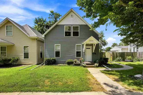 1310 SW J St, Cedar Rapids, IA 52404