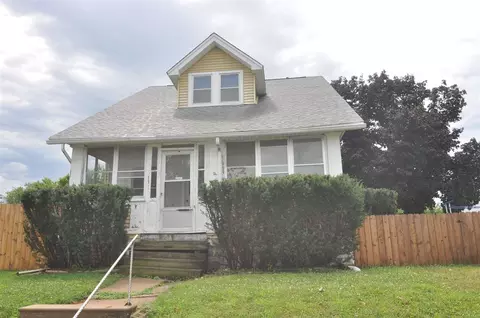 633 SW 19th Ave, Cedar Rapids, IA 52404