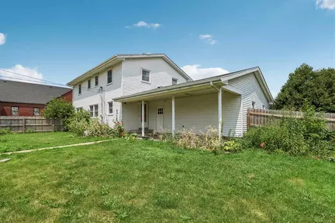 Exterior - 809 18th Ave SW, Cedar Rapids, IA 52404 photo 4 of 4