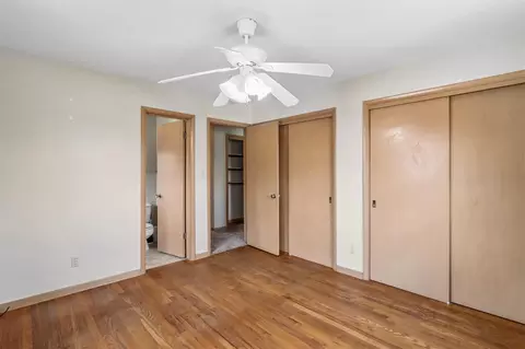 Bedroom - 809 18th Ave SW, Cedar Rapids, IA 52404 photo 5 of 11