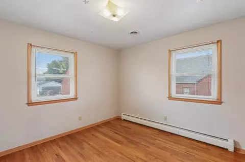 Bedroom - 809 18th Ave SW, Cedar Rapids, IA 52404 photo 8 of 11