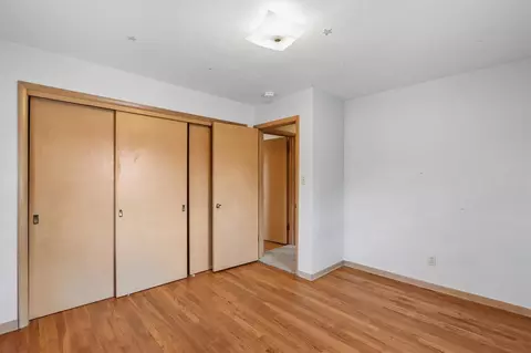 Bedroom - 809 18th Ave SW, Cedar Rapids, IA 52404 photo 9 of 11