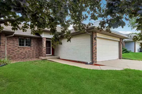 1934 Jeffrey St, Iowa City, IA 52246