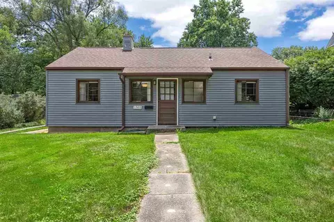 1303 Kirkwood Ave, Iowa City, IA 52240