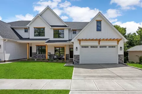 216 W Main St, West Branch, IA 52358