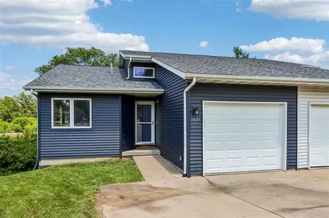 1421 Kenai Ct, Coralville, IA 52241