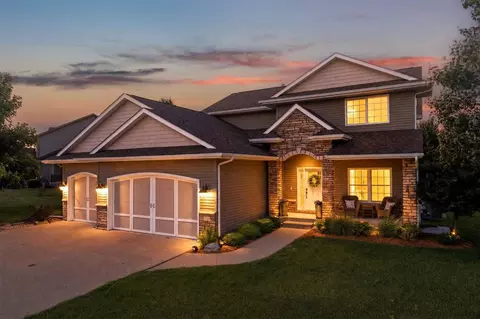 1720 Silver Maple Trl, North Liberty, IA 52317