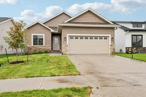 765 Chamberlin Ln, North Liberty, IA 52317