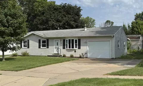 818 20th Ave, Coralville, IA 52241