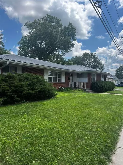 628630 Sunset St, Iowa City, IA 52246