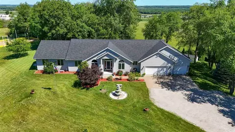 2963 170th St, South Amana, IA 52334