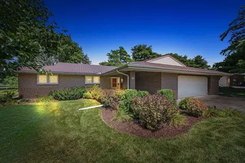 65 Turner Cir, North Liberty, IA 52317