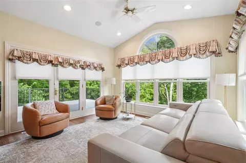 Living - 3545 Timber Ridge Trl, Cedar Rapids, IA 52411 photo 4 of 4