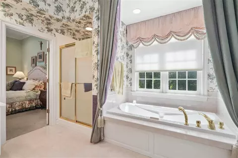 Bath - 3545 Timber Ridge Trl, Cedar Rapids, IA 52411 photo 3 of 6