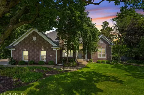 Exterior - 3545 Timber Ridge Trl, Cedar Rapids, IA 52411 photo 2 of 7