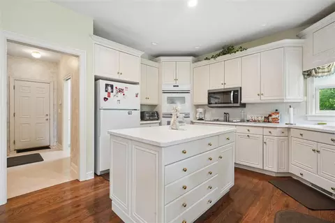 Kitchen - 3545 Timber Ridge Trl, Cedar Rapids, IA 52411 photo 1 of 3