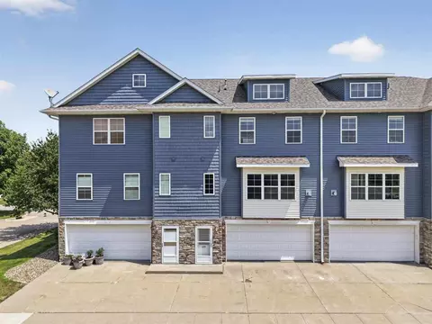 420 Glenmoor Pl, North Liberty, IA 52317