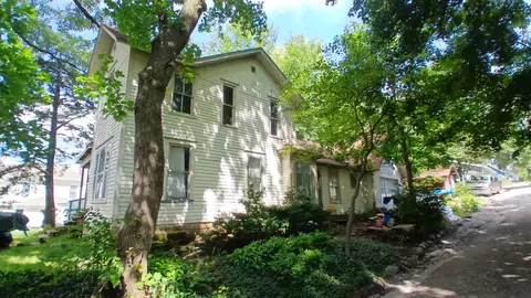 411 E Main St, West Branch, IA 52358