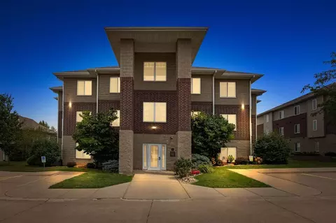 279 Taft Ave, Iowa City, IA 52245