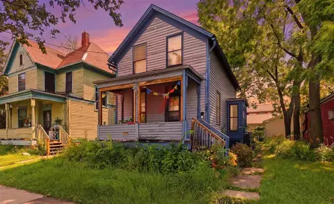 204 N Gilbert St, Iowacity, IA 52240