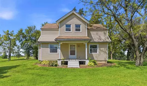 2955 245th St, Ainsworth, IA 52201