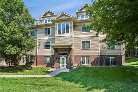 1848 W Benton St, Iowa City, IA 52246