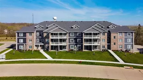 2873 Spring Rose Cir, Coralville, IA 52241