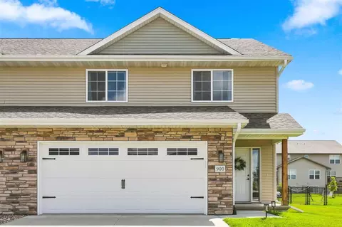 900 Hillside Dr, Tiffin, IA 52340