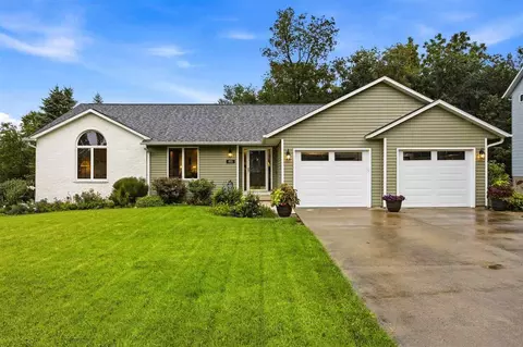 1931 Liberty Ln, Coralville, IA 52241