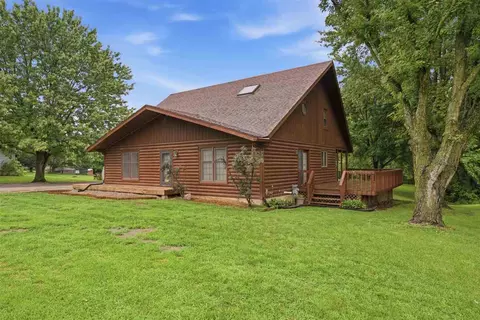 312 Flatiron Dr, Columbus Junction, IA 52738