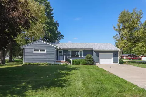 805 31st Ave, Middleamana, IA 52203