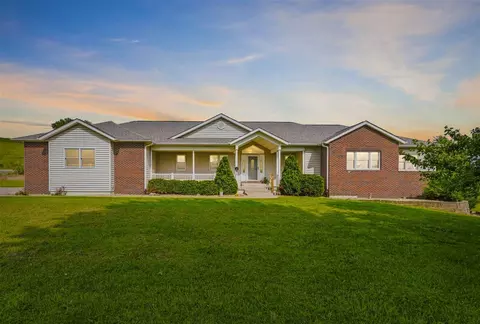 1268 Falcon Ave NW, Swisher, IA 52338
