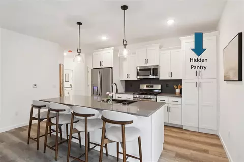 4006 Unbridled Ave, Iowa City, IA 52240