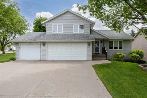 1773 Parkway Dr, Coralville, IA 52241