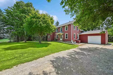 5419 420th St SE, Iowacity, IA 52245