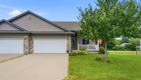 305 S Stewart St, North Liberty, IA 52317