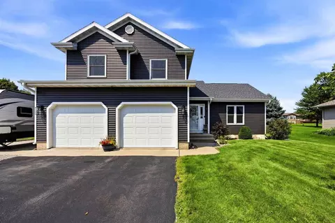 480 A Ave W, Walford, IA 52351