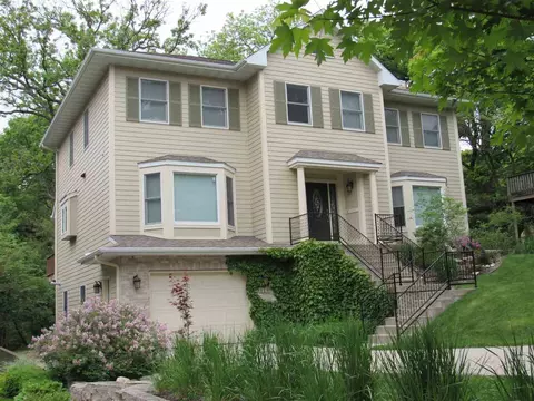119 Richards St, Iowa City, IA 52246