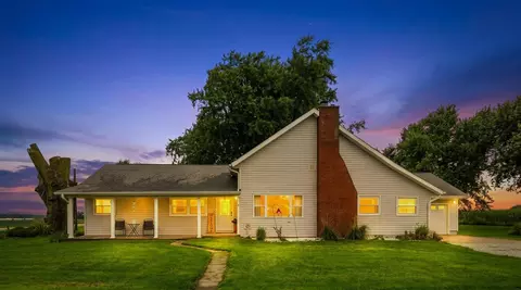 2096 230th St, Washington, IA 52353