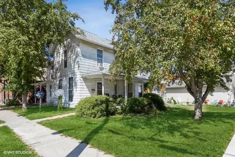106-108 S Avenue B, Washington, IA 52353